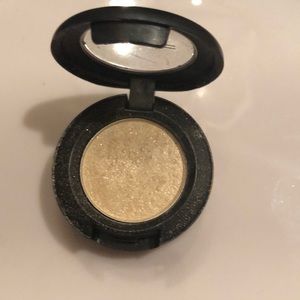 MAC Cosmetics Makeup - Mac eyeshadow MAC Cosmetics Makeup - Mac eyeshadow
